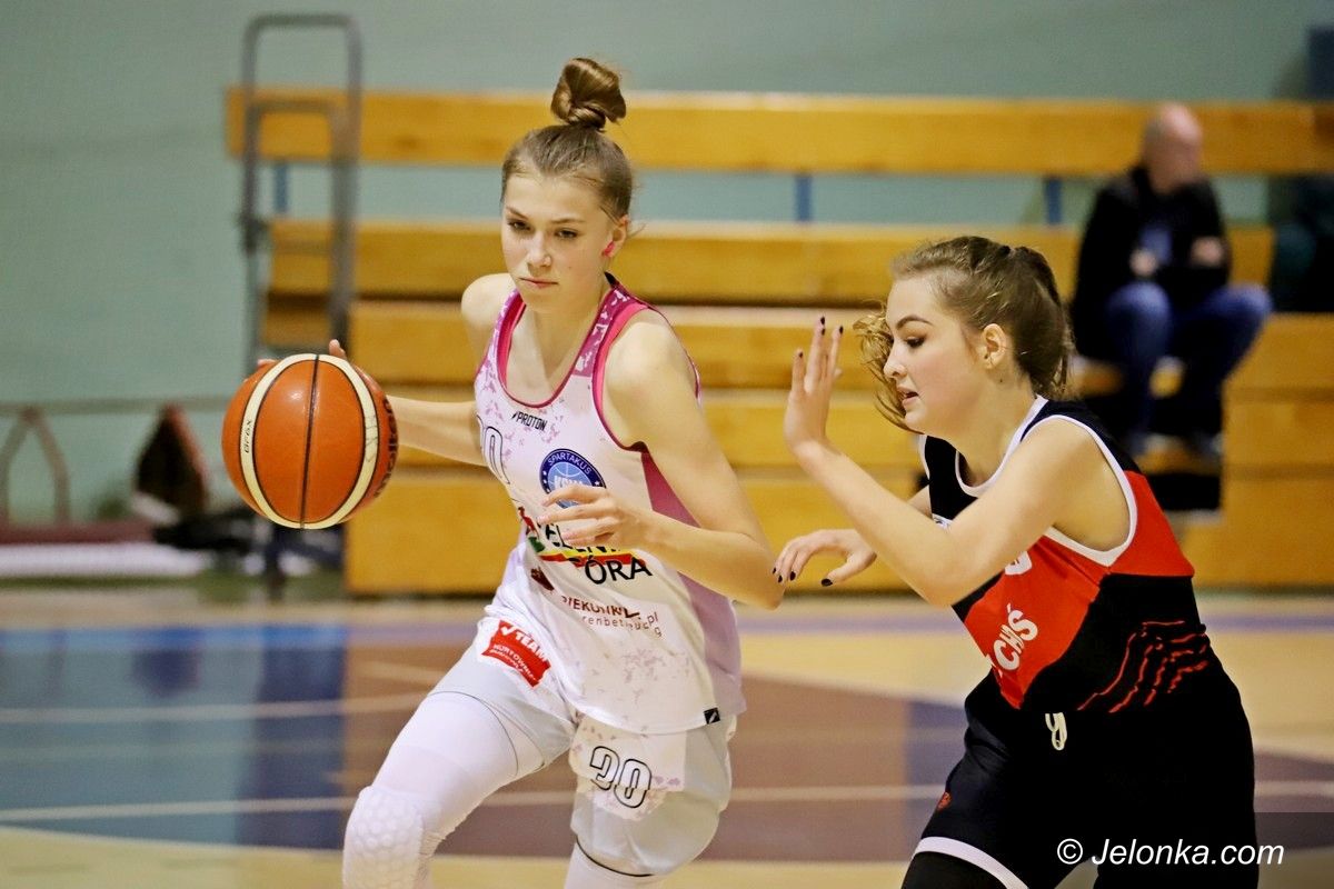 Jelenia Góra: Wielkie emocje w miejskich derbach