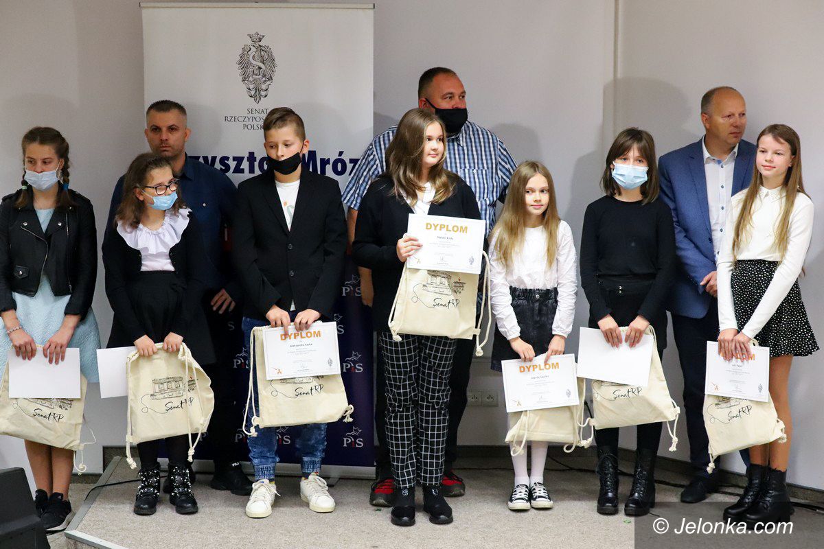 Jelenia Góra: Wzruszające listy do taty