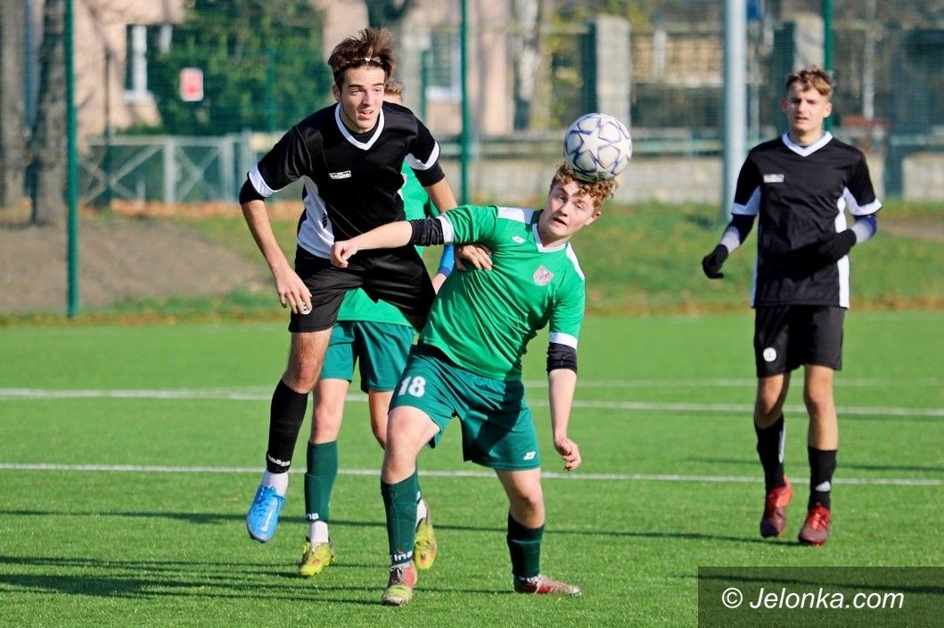 Jelenia Góra: W starciu z liderem odrobili straty od 0:3