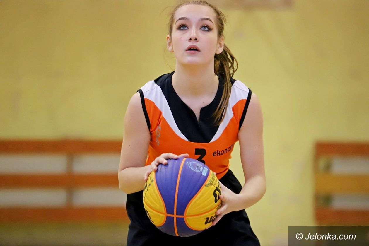 Jelenia Góra: Koszykówka 3x3 dziewcząt dla ZSOiT