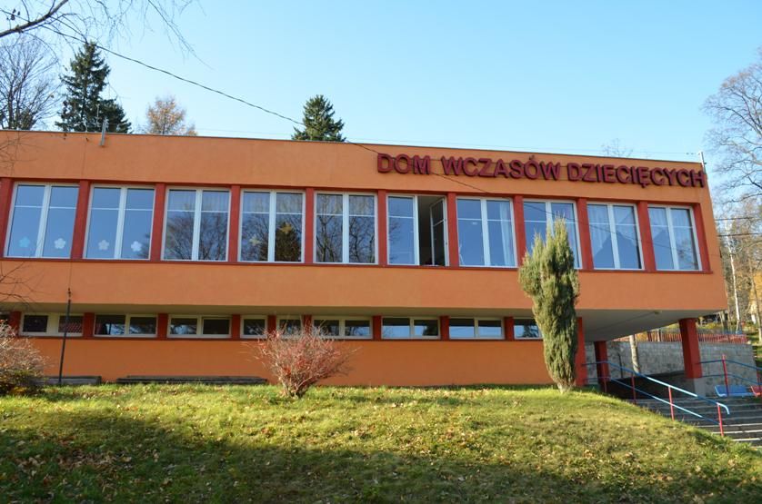 Powiat: Były Dom Wczasów Dziecięcych na sprzedaż