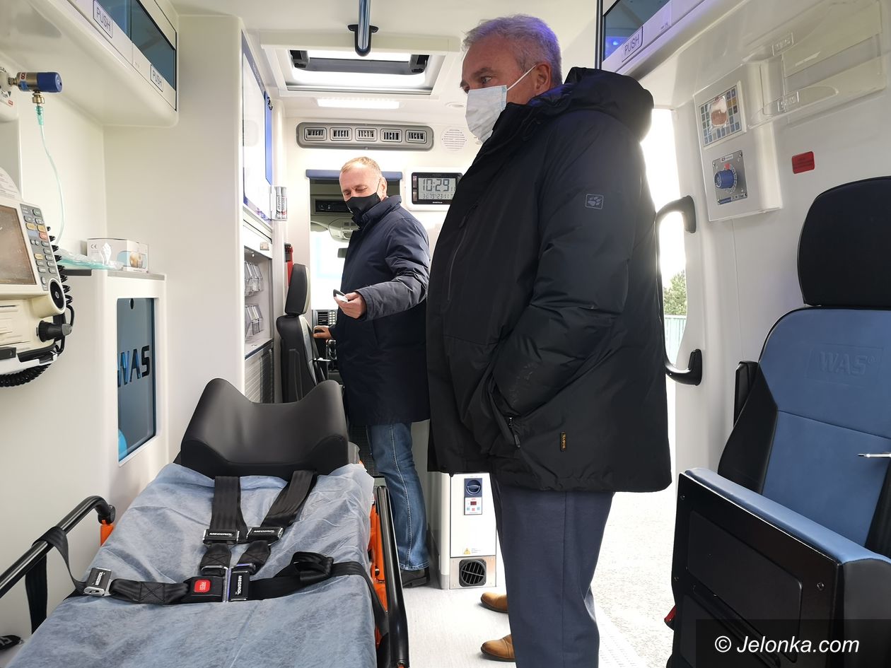 Jelenia Góra: Karetka dla szpitala