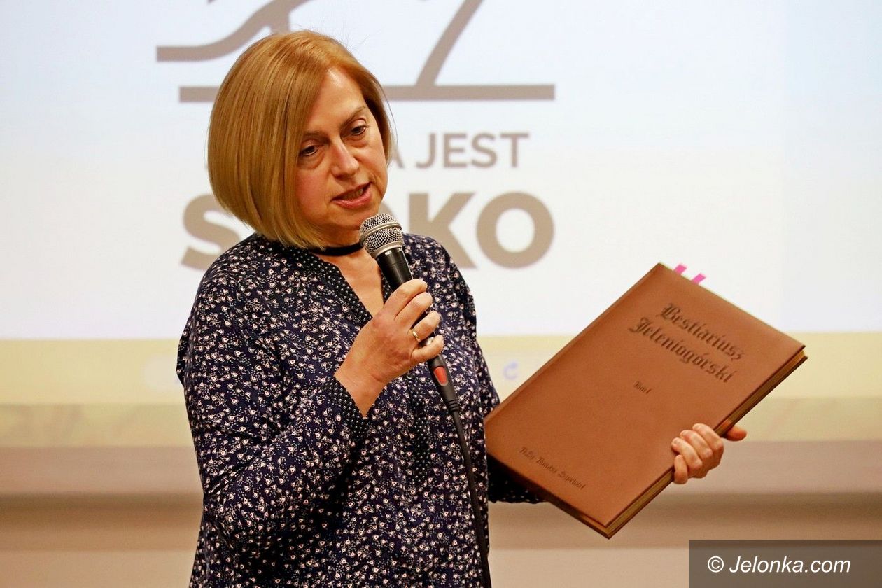 Jelenia Góra: Prezent na święta? Przyjdź na kiermasz książki regionalnej!
