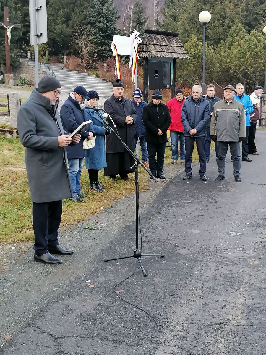 Jelenia Góra: Ksiądz Kubek patronem placu przy kościele