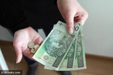 Jelenia Góra: Ile teraz  zarobi prezydent, ile radni?