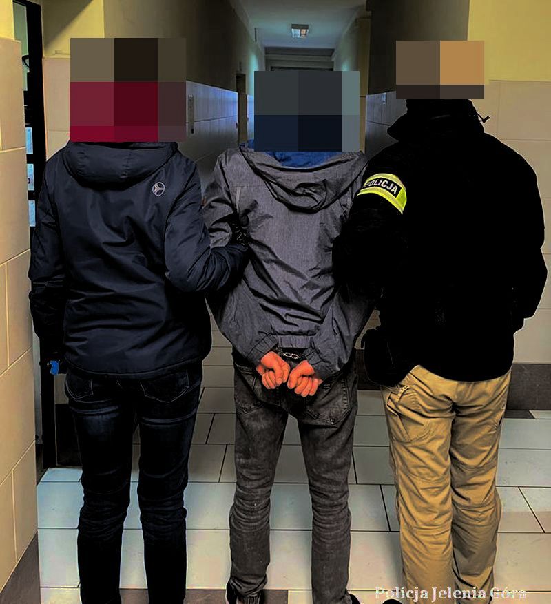 Jelenia Góra: Brutalny rozbój w nielegalnym kasynie