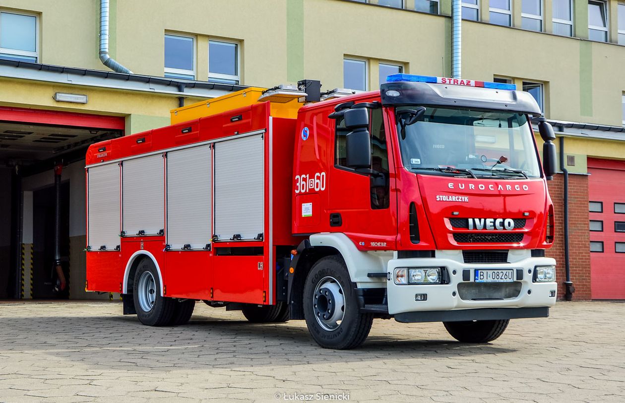 Sosnówka: Drzewo przygniotło mężczyznę