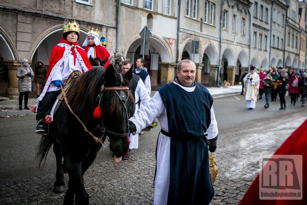 Chełmsko Śląskie: Orszak z licytacją