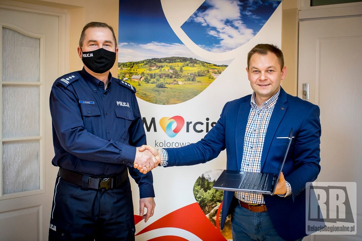 Marciszów: Laptop dla policji