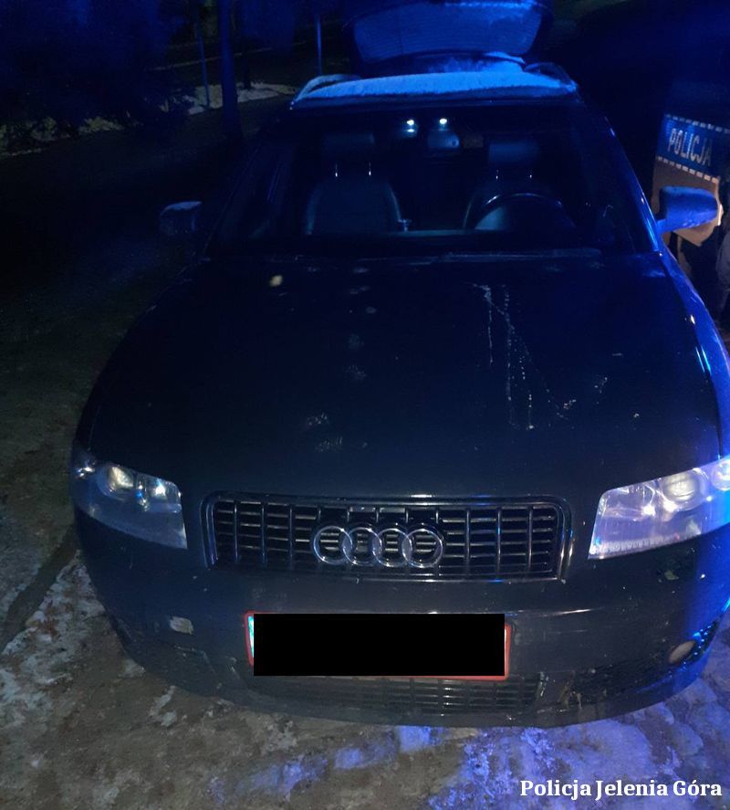 Jelenia Góra: Kierowca próbował uciec przed policjantami