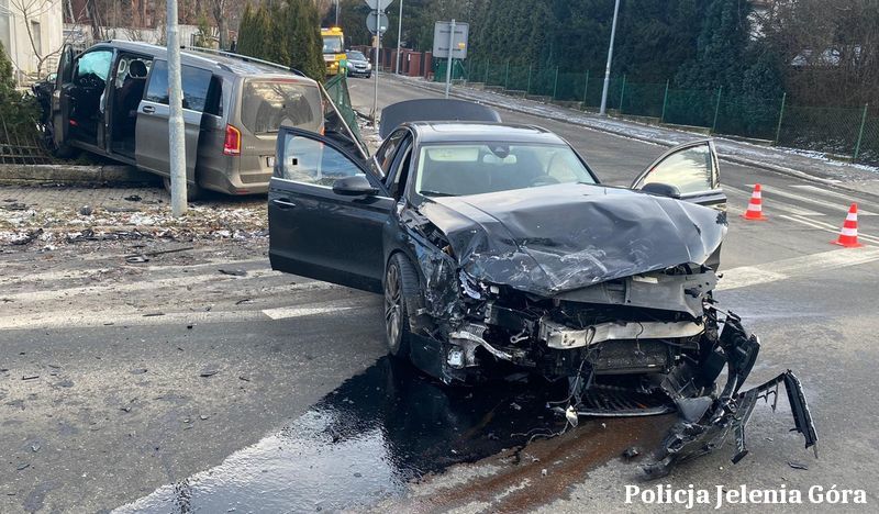 Jelenia Góra: Policja: noga z gazu!