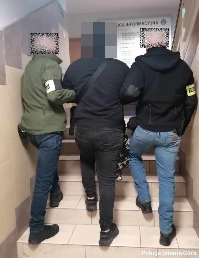 Jelenia Góra: Złodzieje samochodu zostali zatrzymani