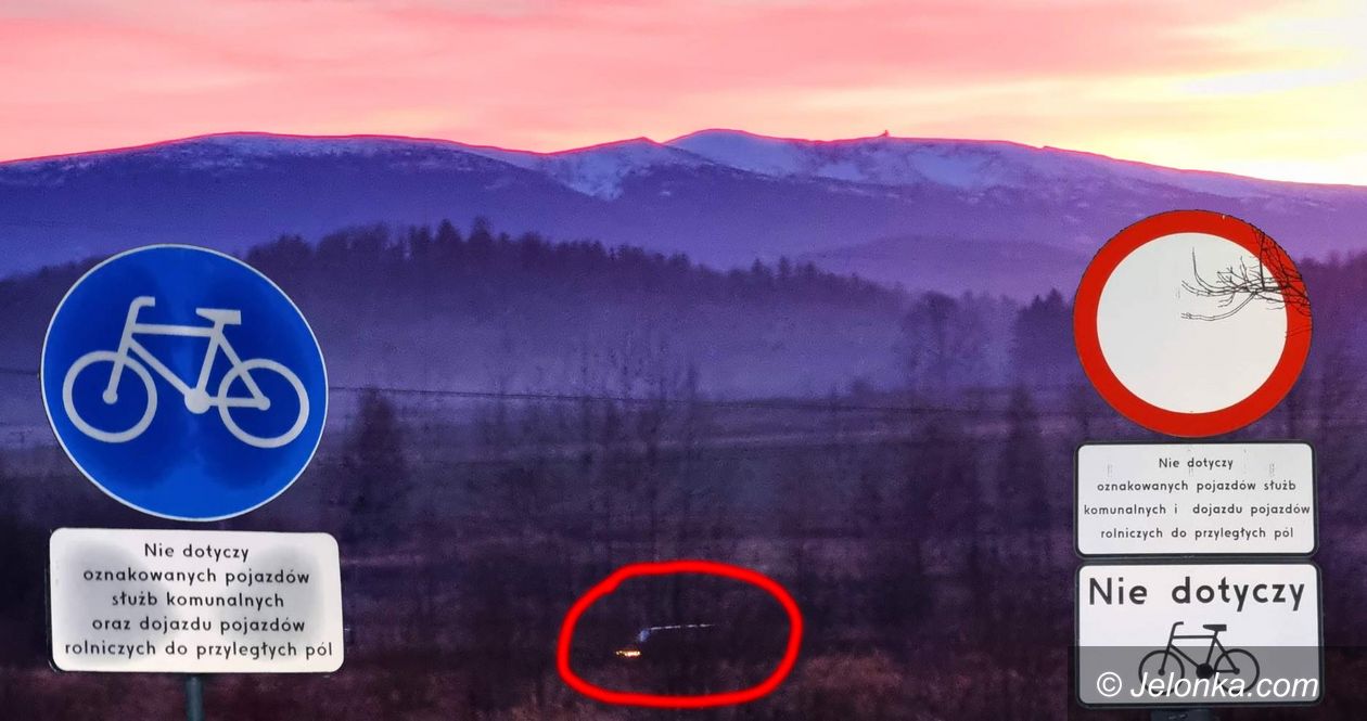 Jelenia Góra: Auta na ścieżkach rowerowych