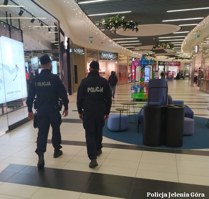 Powiat: Policja: Nie lekceważmy obostrzeń!