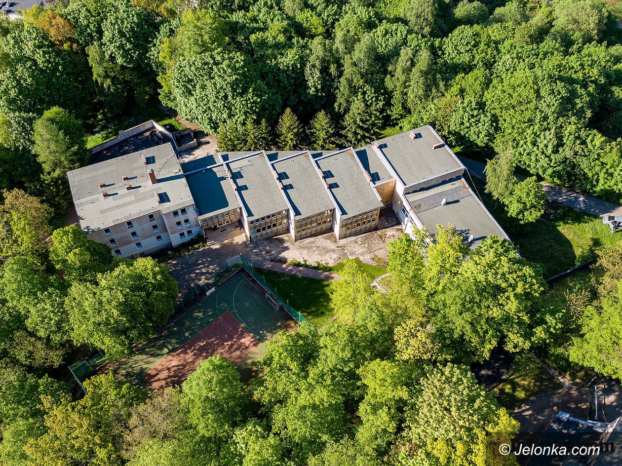 Jelenia Góra: Szybka zmiana – szkoła pozostanie