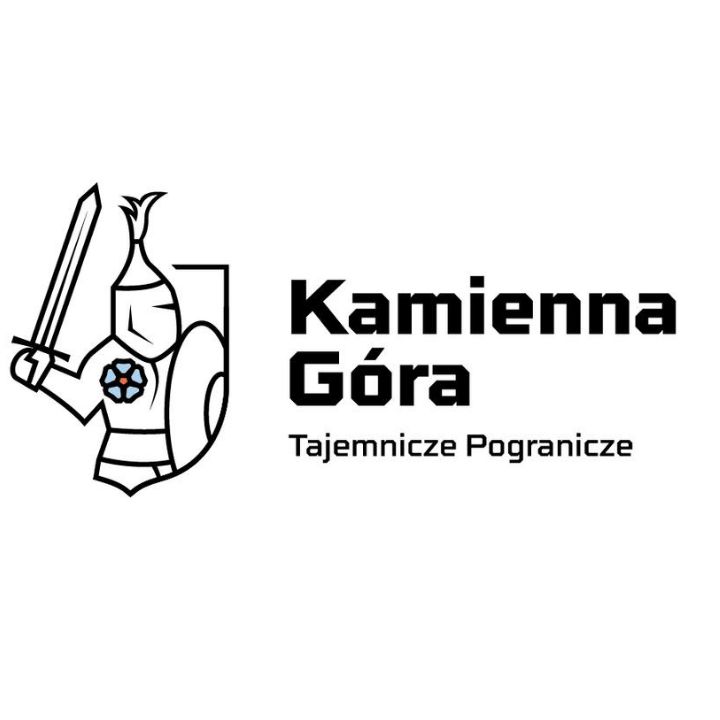 Kamienna Góra: Wiatr uszkodził dach
