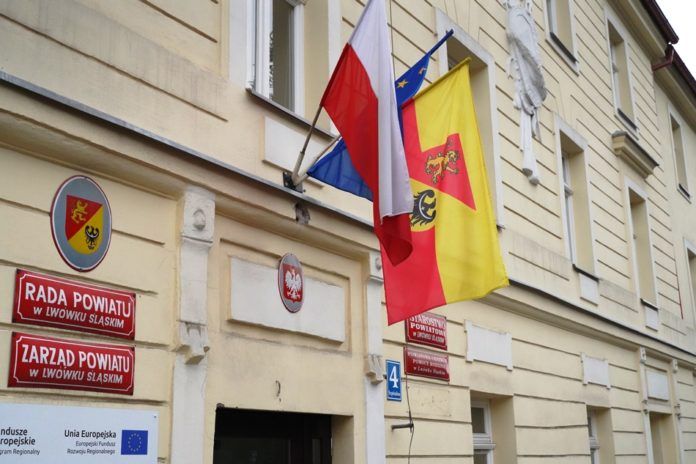 Powiat Lwówecki: Dotacja na oświatę