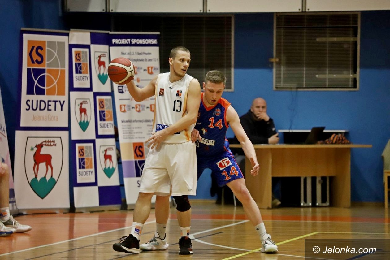 Jelenia Góra: Jednym punktem po dogrywce