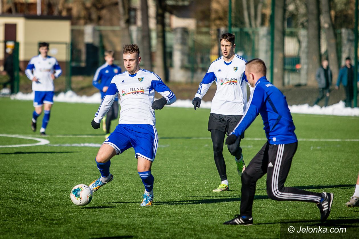 Jelenia Góra: Cenne zwycięstwo Karkonoszy