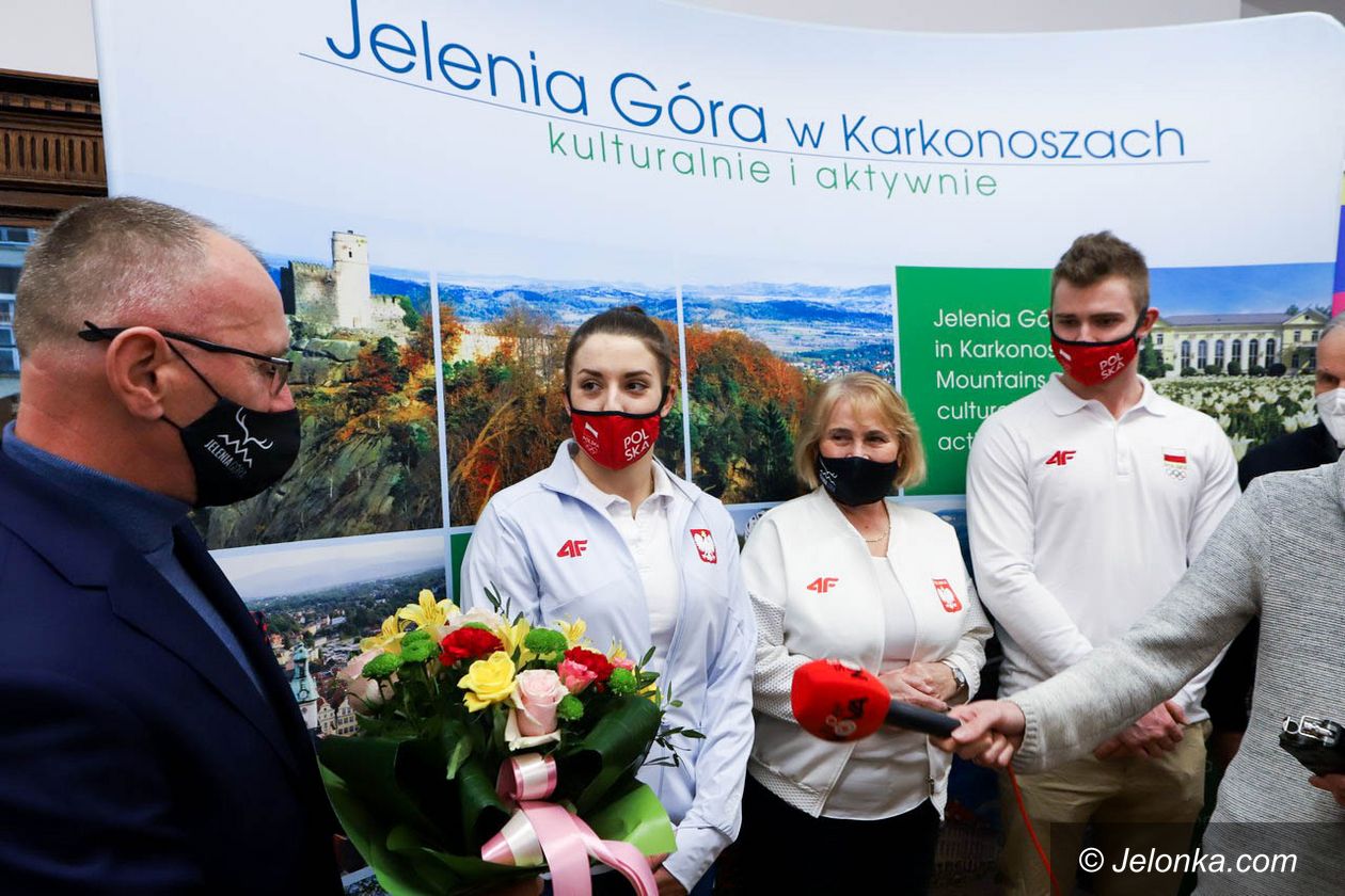 Jelenia Góra: Saneczkarze w Ratuszu
