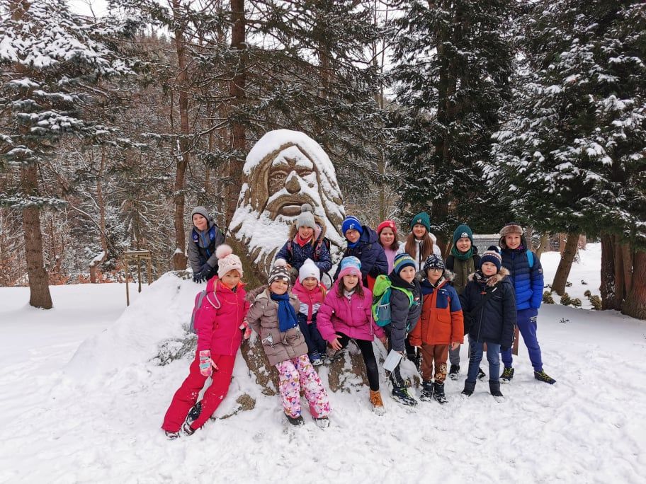 Jelenia Góra: Zimowa zadymka w SP 2
