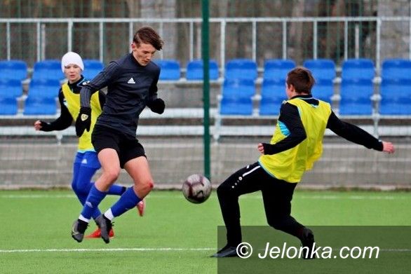 Jelenia Góra: Remis ze starszymi rywalami