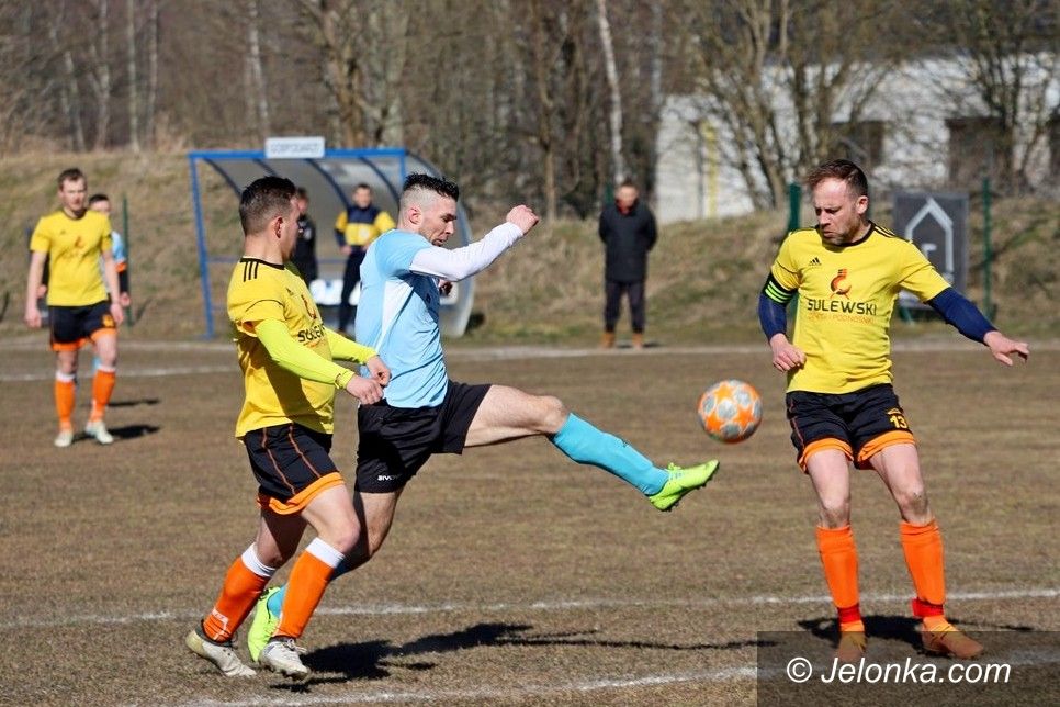 Jelenia Góra: Derby Jeleniej Góry dla Pub Gola