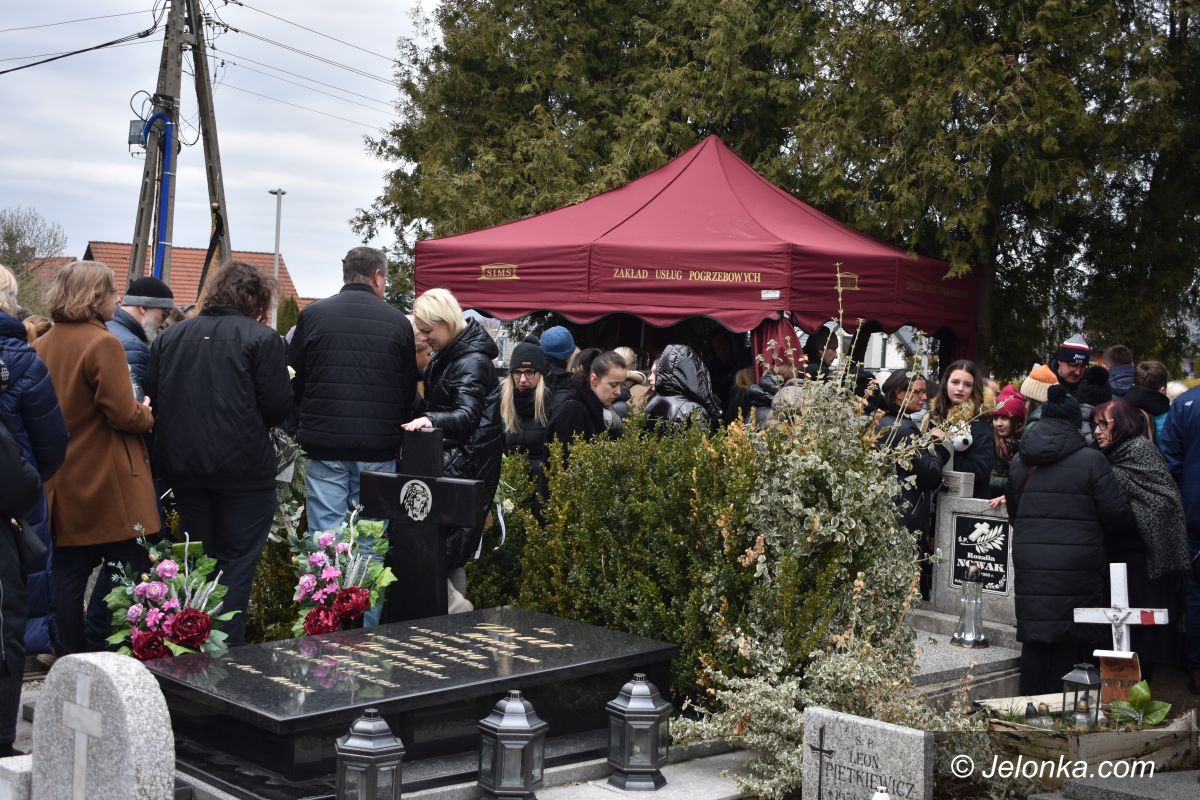 Jeżów Sudecki: Ostatnie pożegnanie „Miśka”