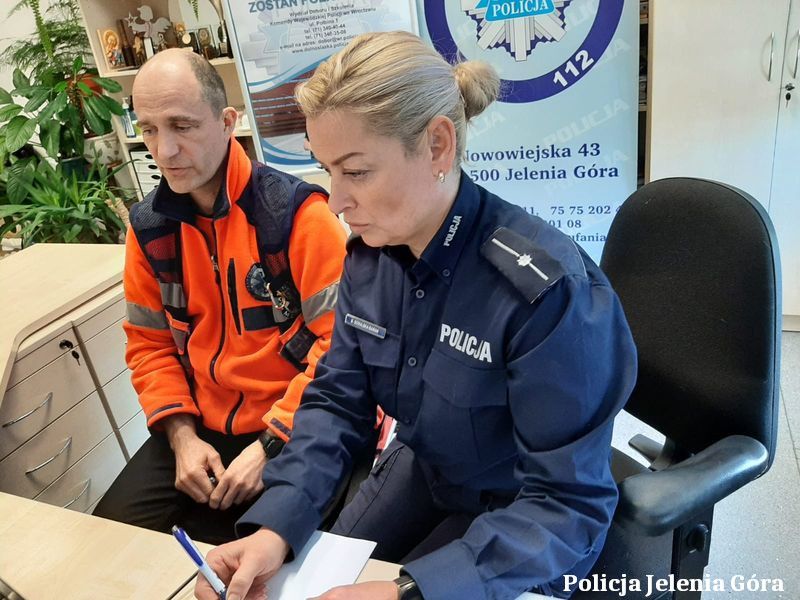 Jelenia Góra: Z  seniorami w sieci