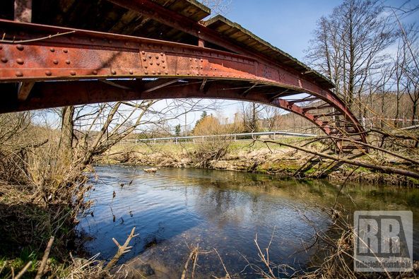 Marciszów: Trwa remont kładki