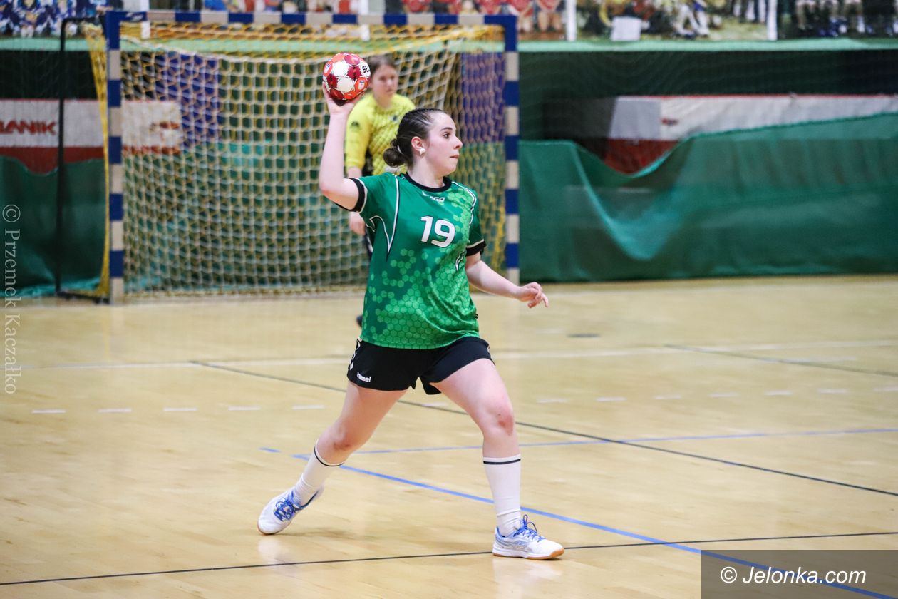 Jelenia Góra: Powalczyły z Borem