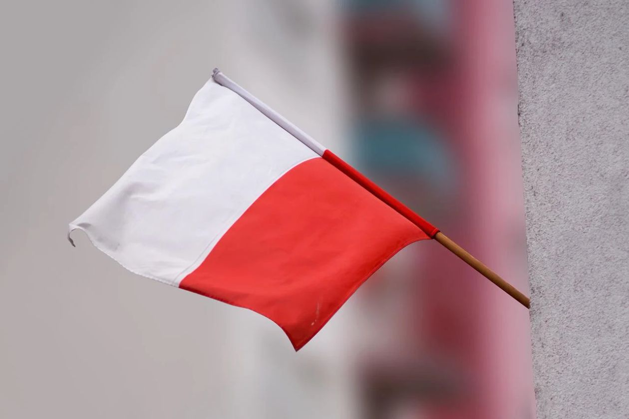 Kraj: Dziś Dzień Flagi