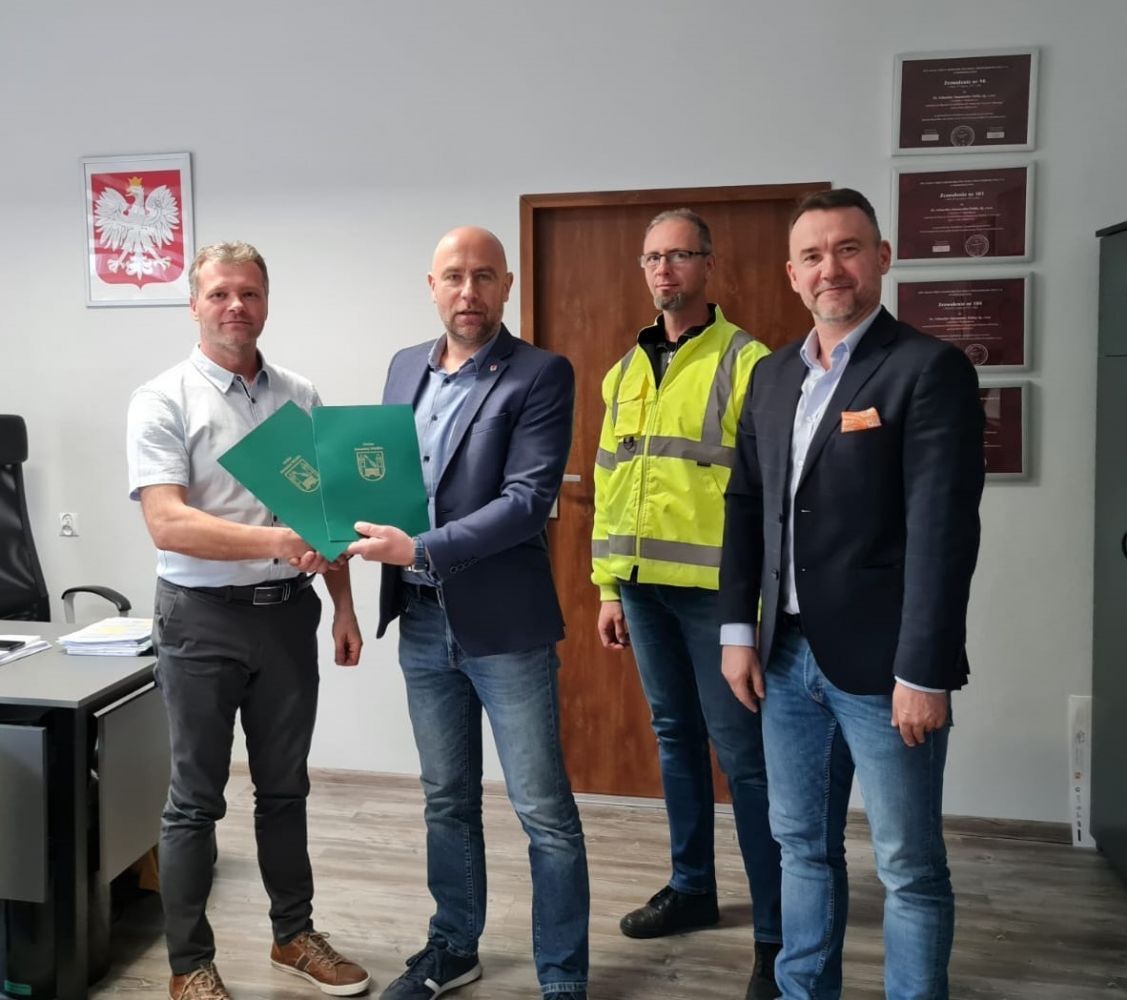 Janowice Wielkie: Podpisane umowy na remonty gminnych dróg