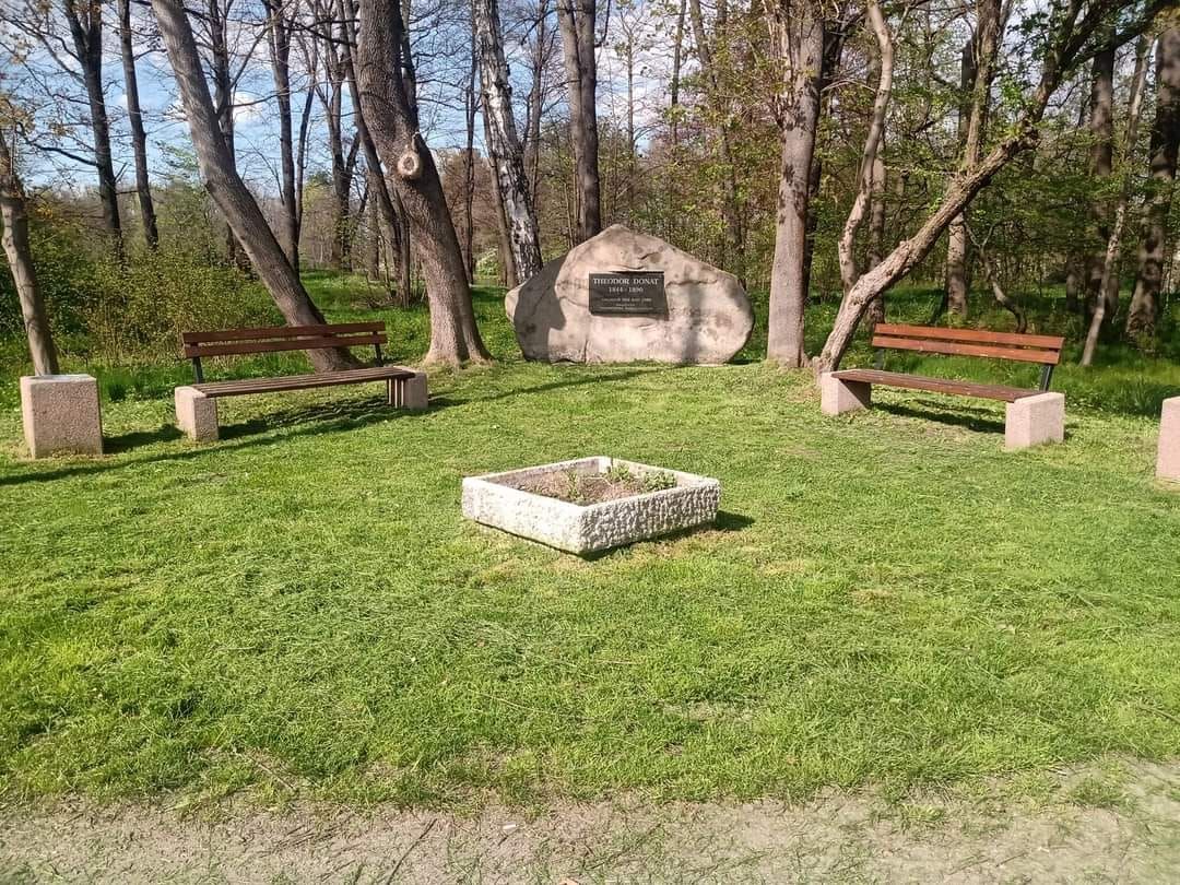 Mysłakowice: Koszą i porządkują