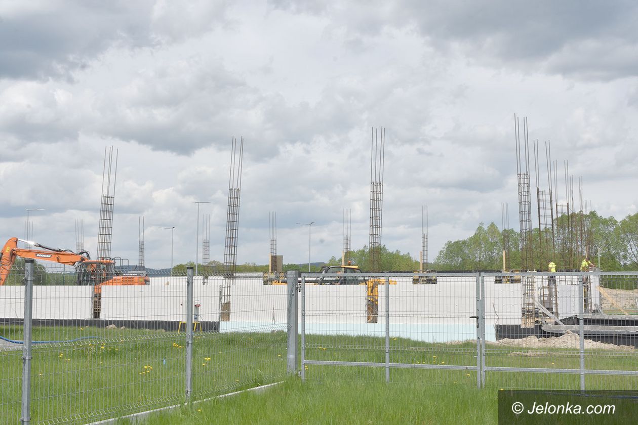 Podgórzyn: Trwa budowa hali