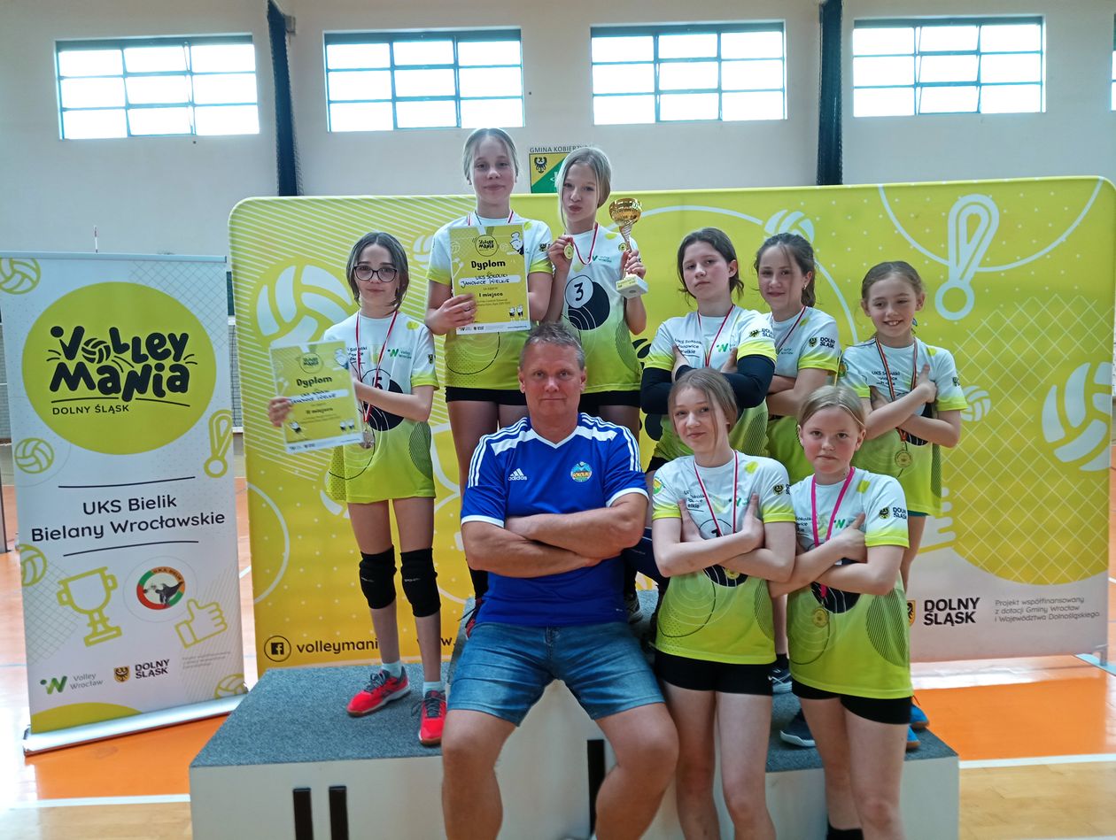 Kobierzyce: Nasze siatkarki z medalami w Kobierzycach
