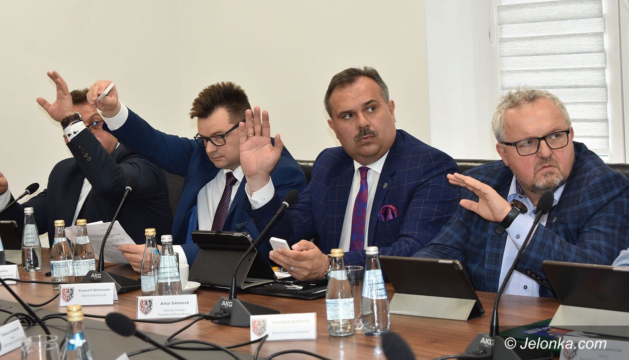 Powiat: Na sesji powiatu o sporcie, kulturze i turystyce