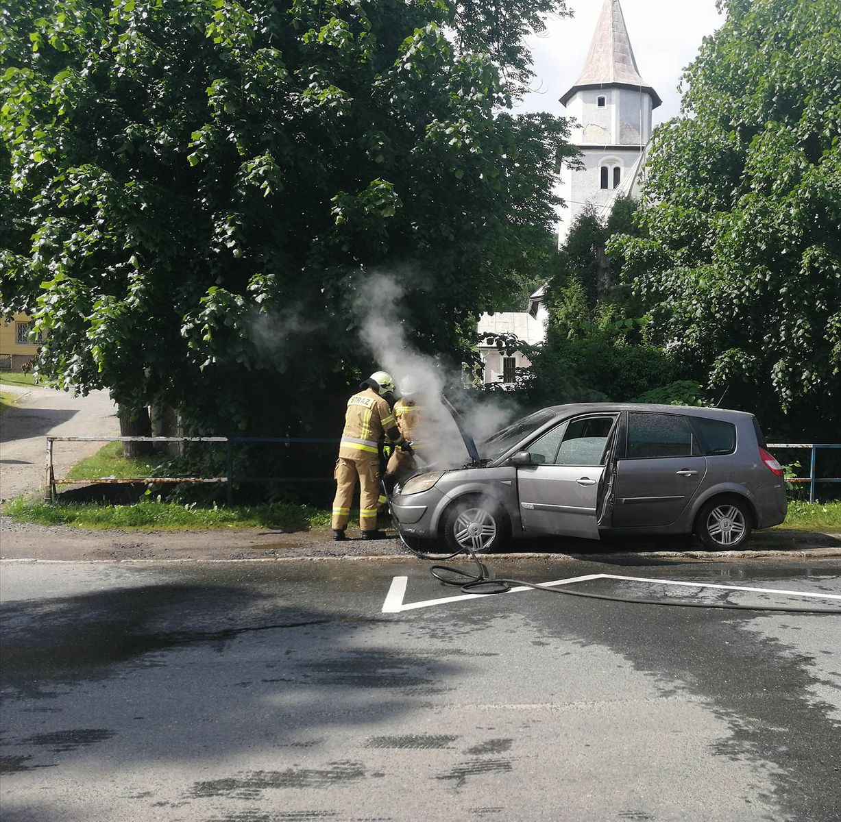 Kaczorów: Pożar auta w Kaczorowie