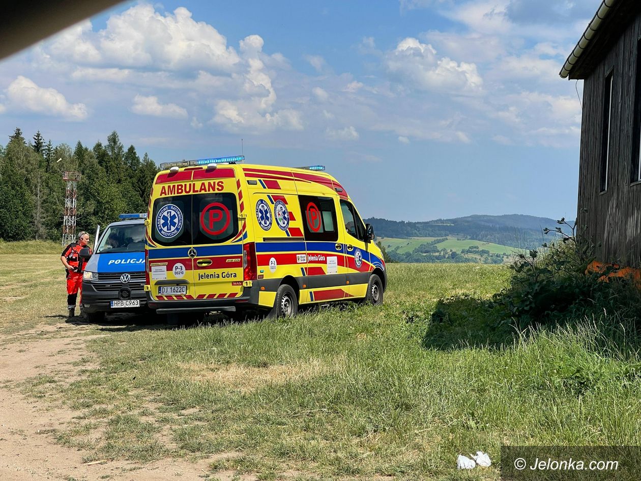 Jelenia Góra: Wypadek paralotniarza