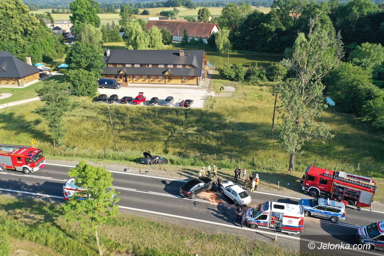 Powiat: Zderzenie trzech aut