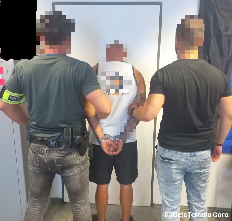 Jelenia Góra: Szukał w hotelu otwartych pokoi, żeby kraść