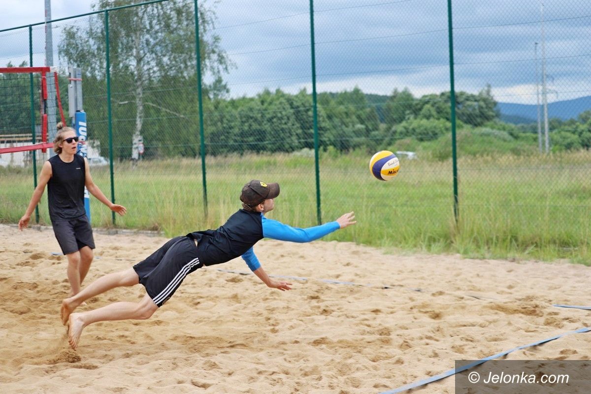 Jelenia Góra: Siatkówka plażowa o prymat w Jeleniej Górze