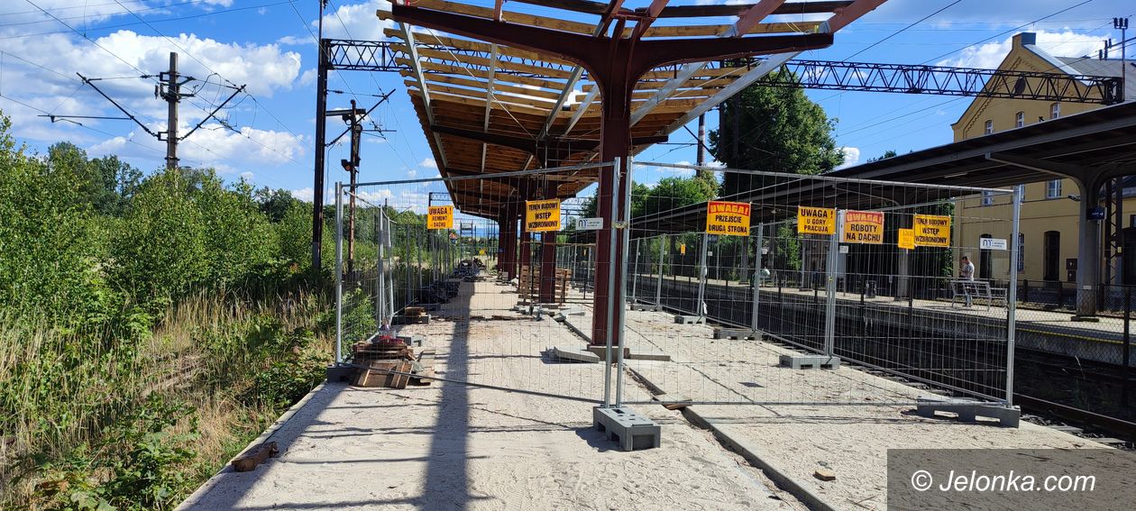 Gryfów Śląski: Trwa remont peronu