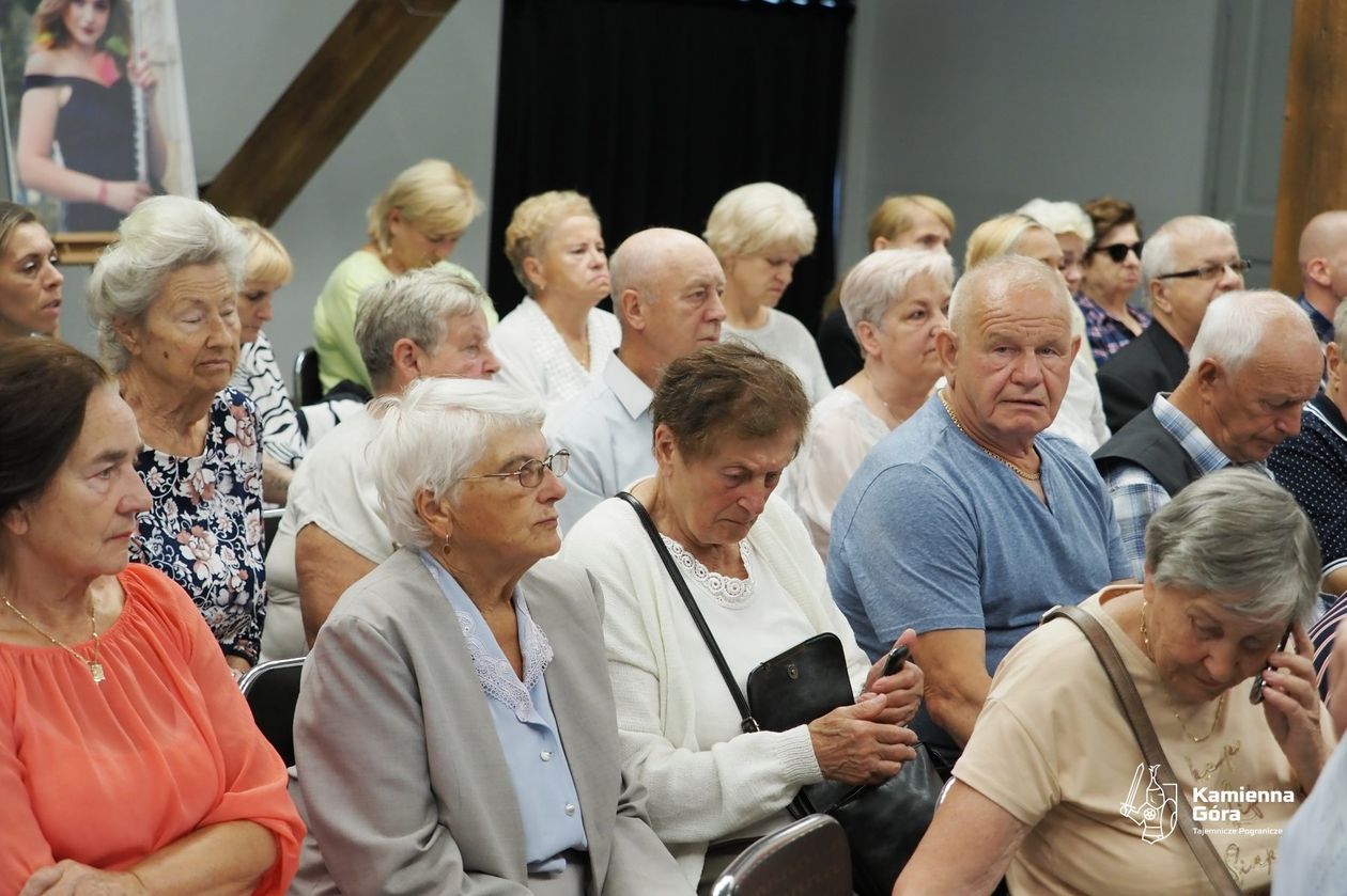 Kamienna Góra: Opaski dla seniorów