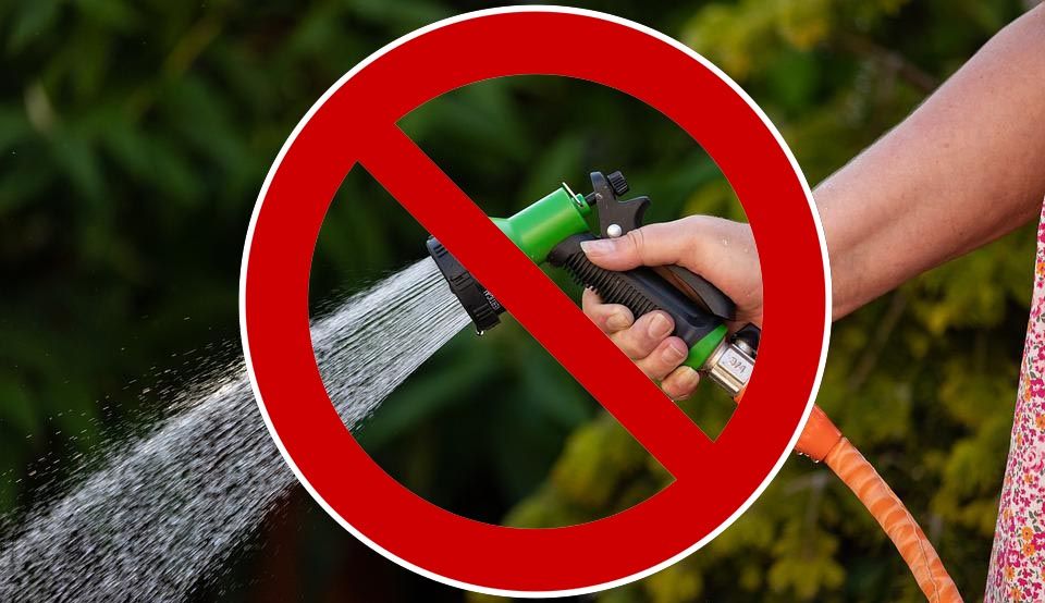 Radoniów: Nie wolno podlewać
