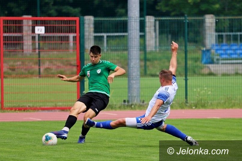 Jelenia Góra: Z Cariną na remis