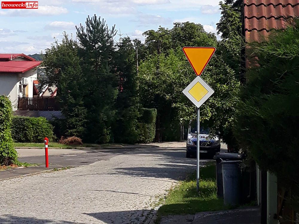 Lwówek Śląski: Drogowy absurd