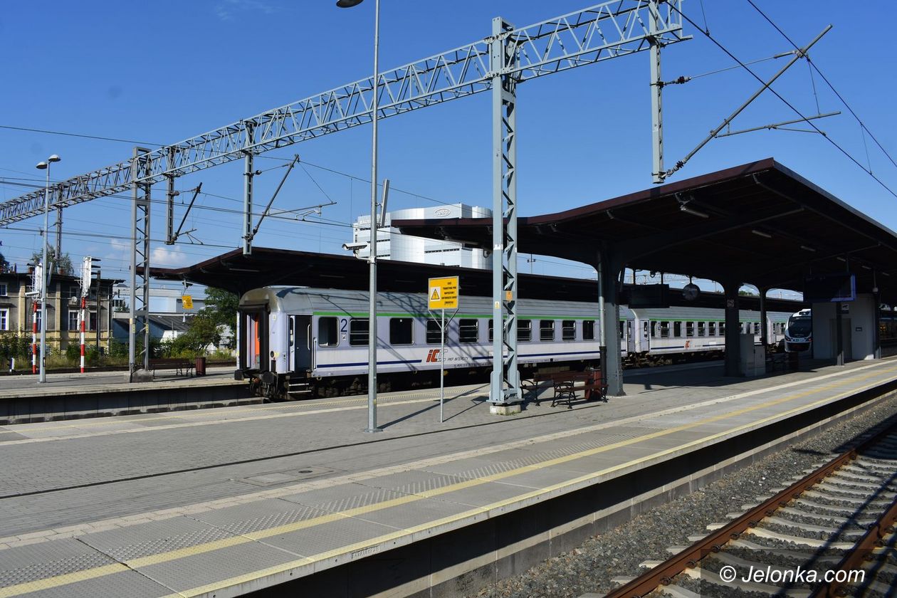 Jelenia Góra: Uciążliwa przesiadka
