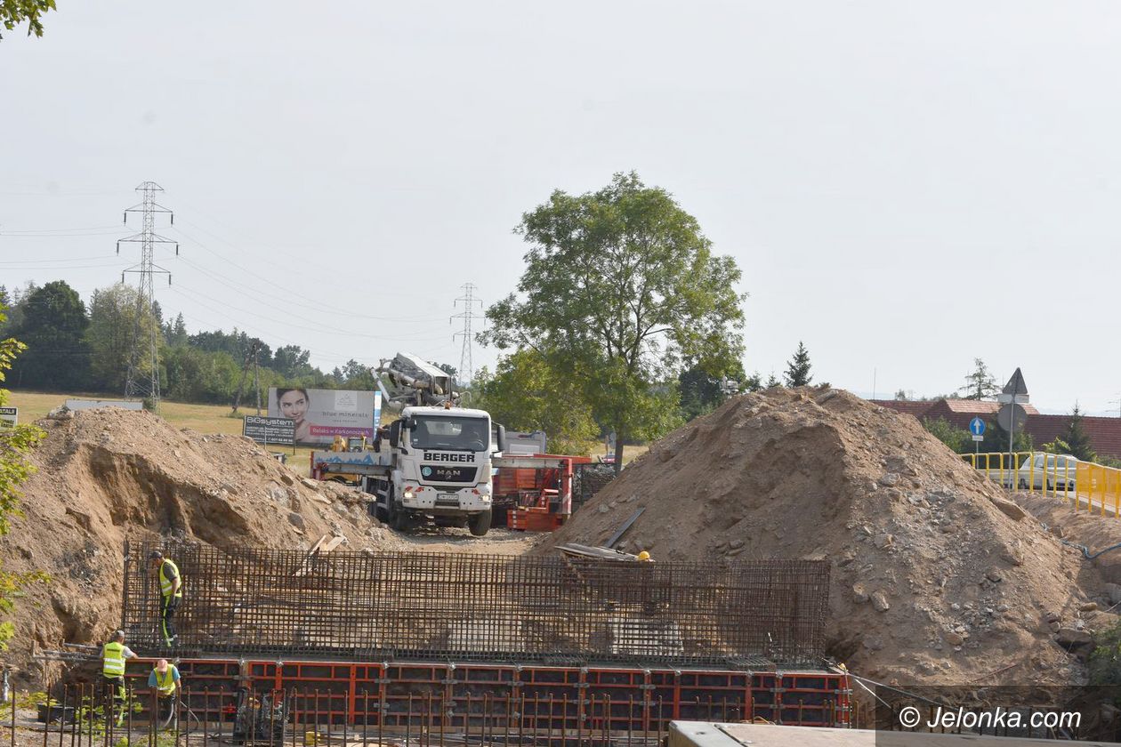 Piechowice: Nowy wiadukt na "trojce"
