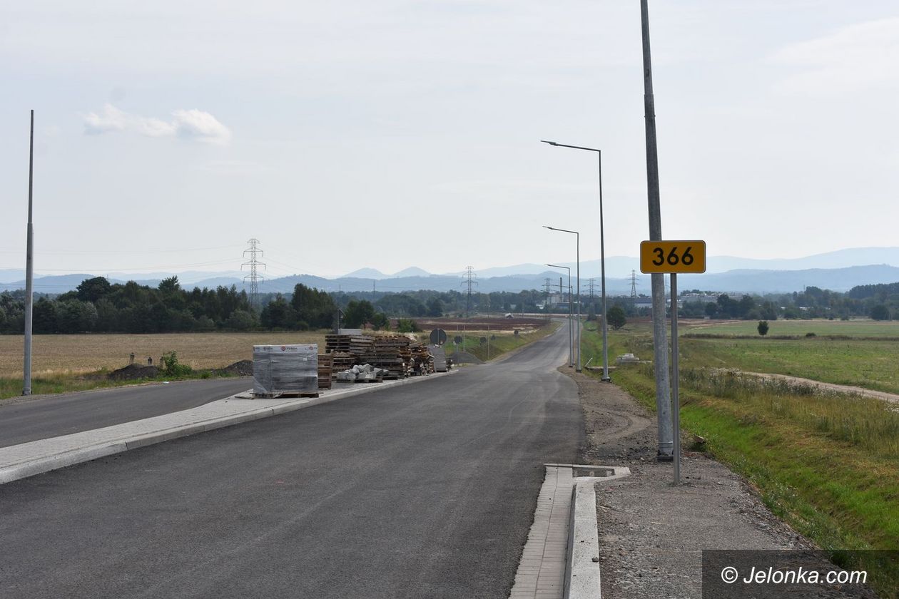Piechowice: Budują ronda na obwodnicy